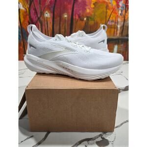 Brooks Glycerin GTS 22 Triple White Size 11.5 Women's, 10 Men's 1204341B151